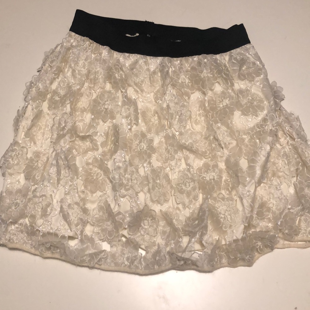 Cream Lace Floral Appliqué Skirt from H&M Size L